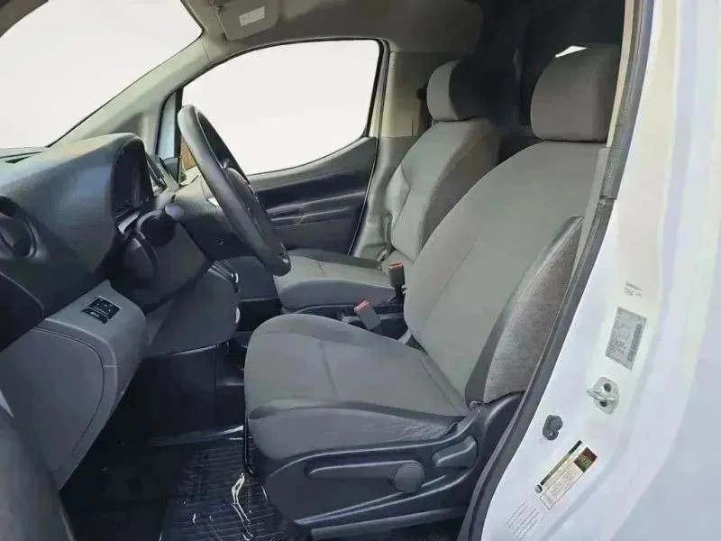 2019 Nissan NV - Image 9 of 12