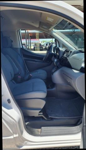 2019 Nissan NV - Image 16 of 31