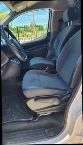 2019 Nissan NV - Image 18 of 21