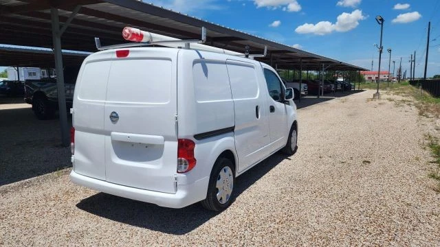 2019 Nissan NV - Image 9 of 31