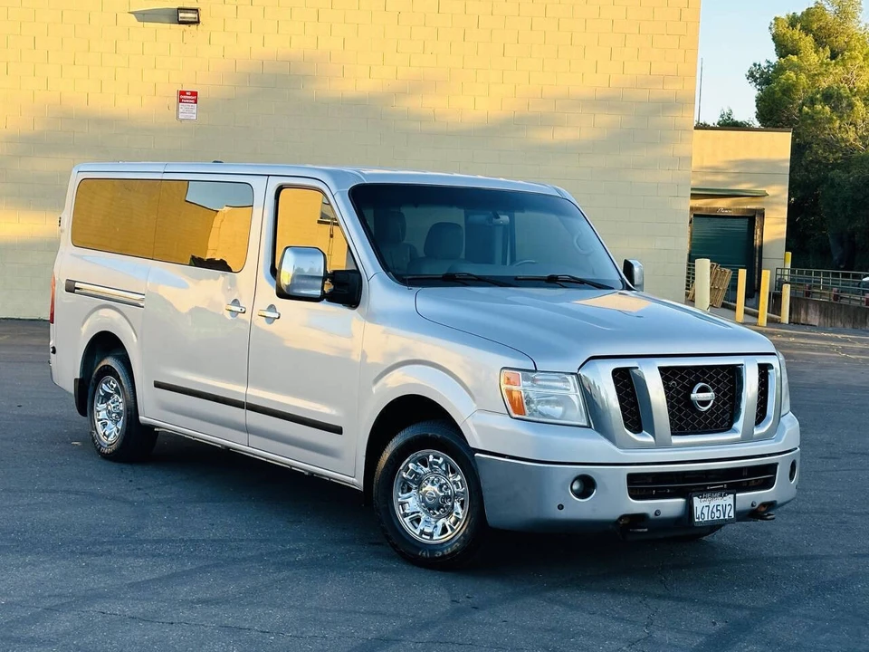 2019 Nissan NV3500 - Image 2 of 20