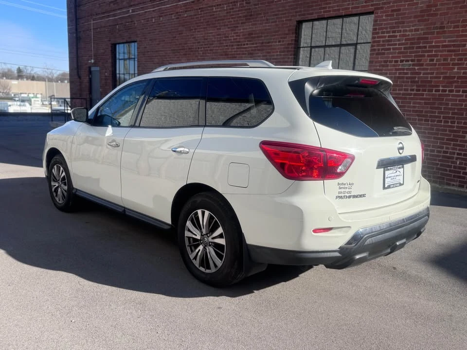 2019 Nissan Pathfinder 4th Gen - Image 5 of 13