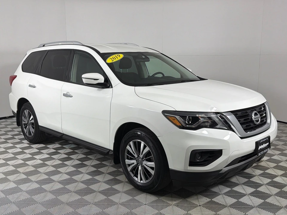 2019 Nissan Pathfinder 4th Gen - Image 3 of 12