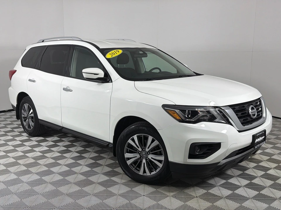 2019 Nissan Pathfinder 4th Gen - Image 2 of 12