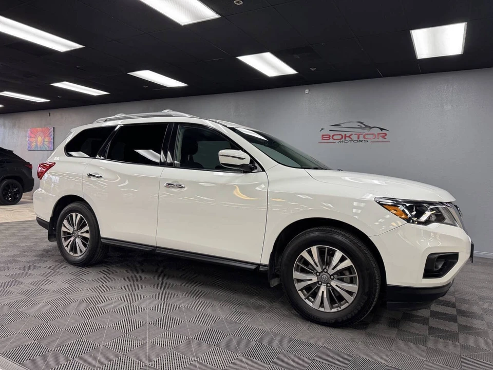 2019 Nissan Pathfinder 4th Gen - Image 2 of 21