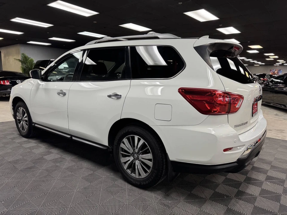 2019 Nissan Pathfinder 4th Gen - Image 10 of 21