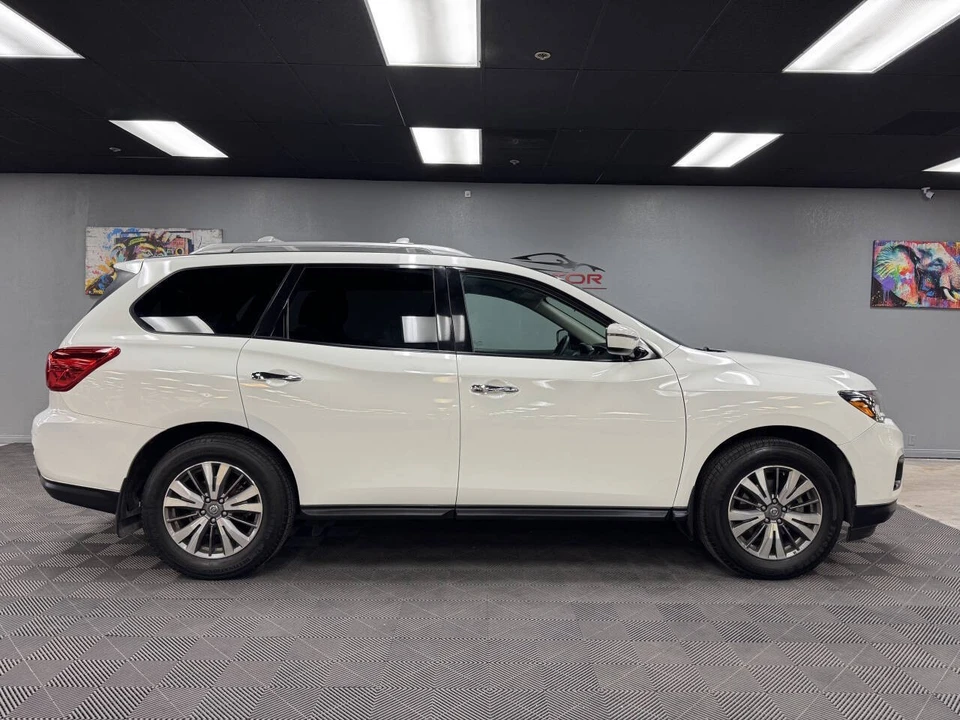 2019 Nissan Pathfinder 4th Gen - Image 17 of 21