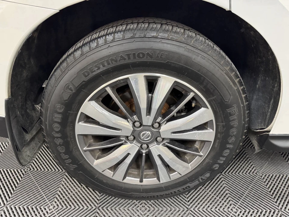 2019 Nissan Pathfinder 4th Gen - Image 18 of 21