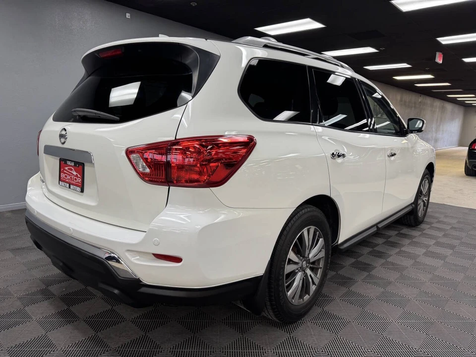 2019 Nissan Pathfinder 4th Gen - Image 14 of 21