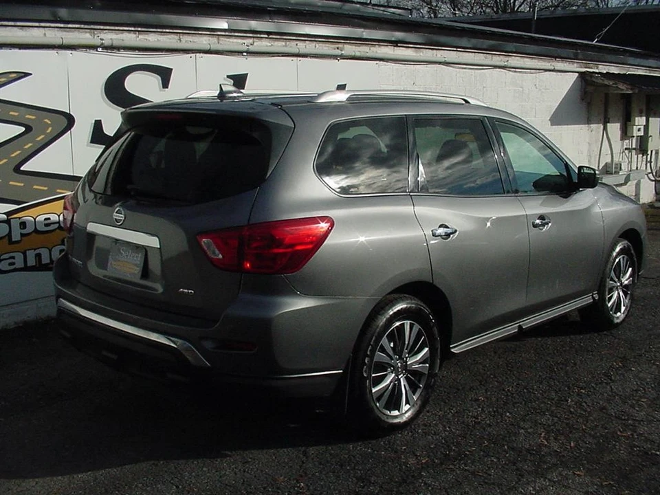 2019 Nissan Pathfinder 4th Gen - Image 2 of 21