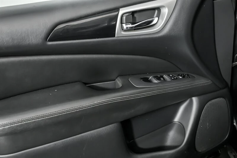 2019 Nissan Pathfinder 4th Gen - Image 17 of 21