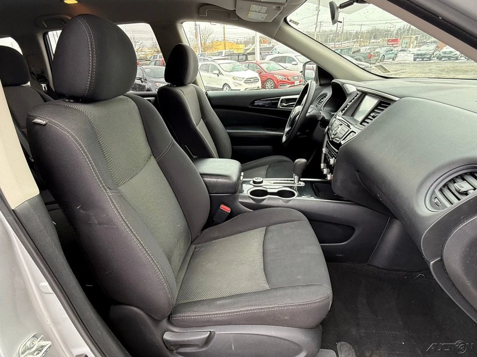 2019 Nissan Pathfinder 4th Gen - Image 17 of 21