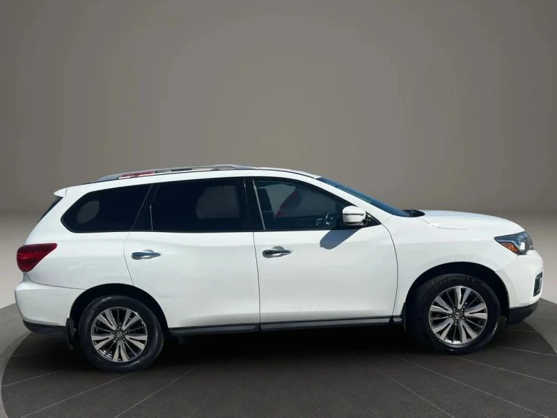 2019 Nissan Pathfinder 4th Gen - Image 4 of 12