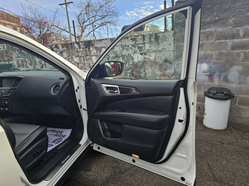 2019 Nissan Pathfinder 4th Gen - Image 11 of 12