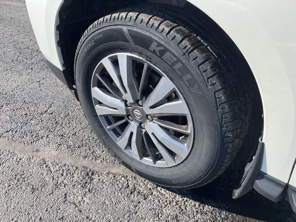 2019 Nissan Pathfinder 4th Gen - Image 9 of 21
