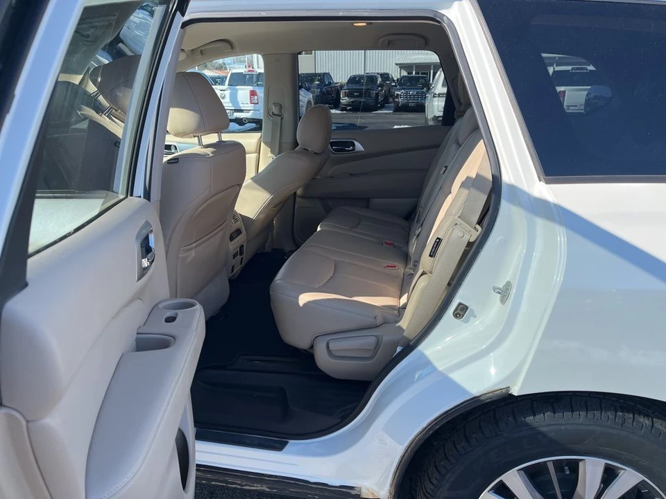 2019 Nissan Pathfinder 4th Gen - Image 13 of 21