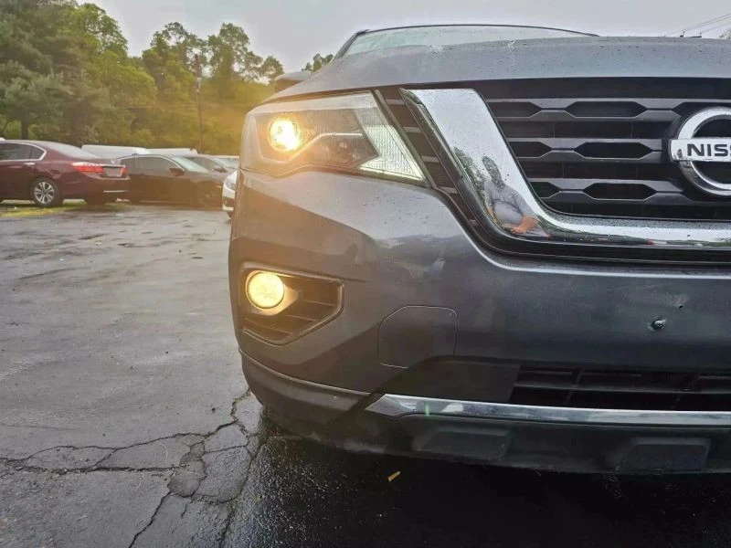 2019 Nissan Pathfinder 4th Gen - Image 9 of 12
