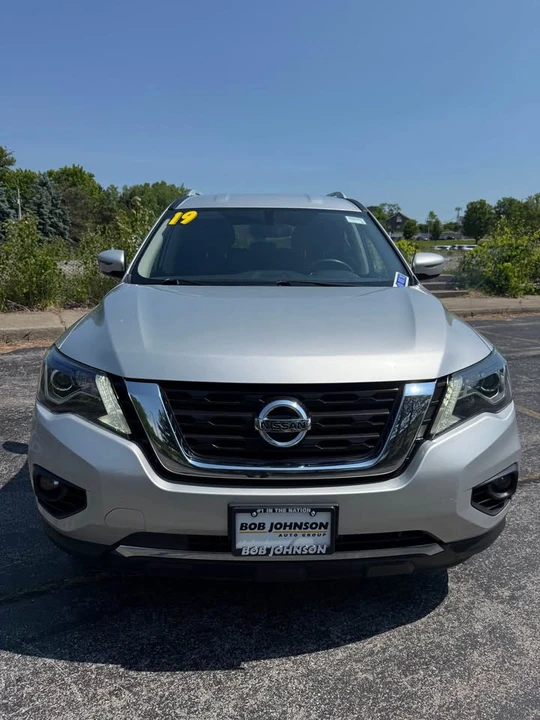 2019 Nissan Pathfinder 4th Gen - Image 2 of 12