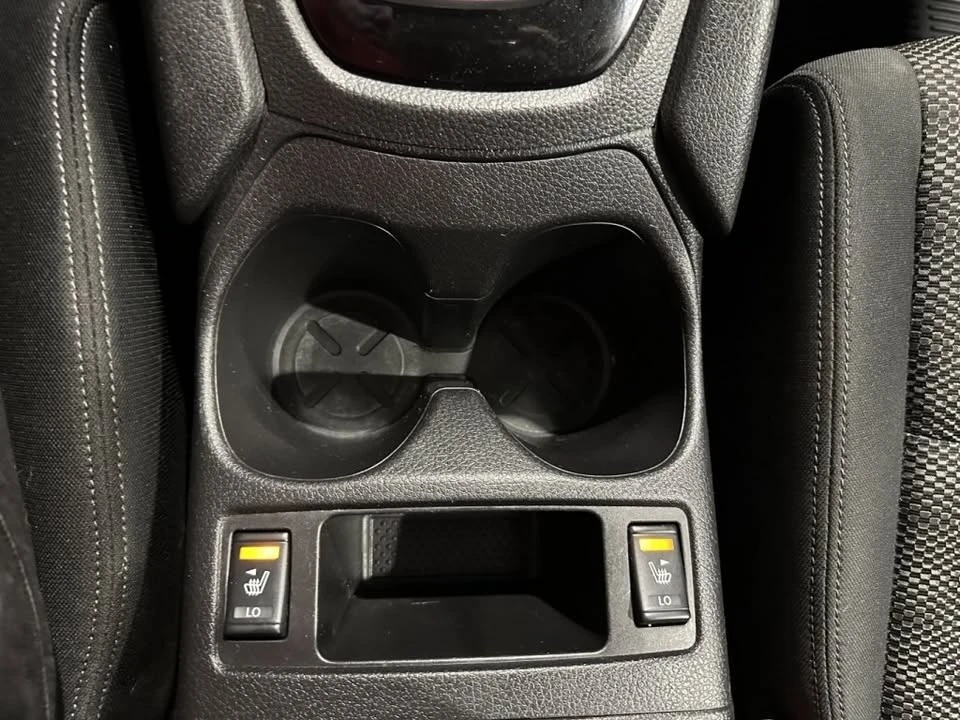2019 Nissan Rogue - Image 14 of 19