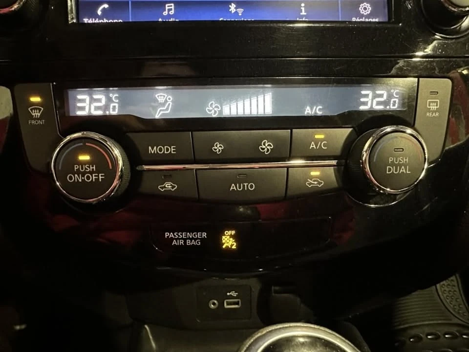 2019 Nissan Rogue - Image 16 of 19