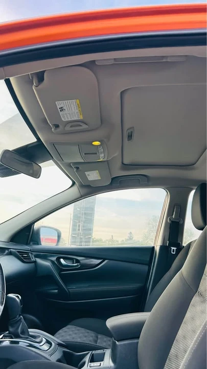 2019 Nissan Rogue - Image 2 of 9