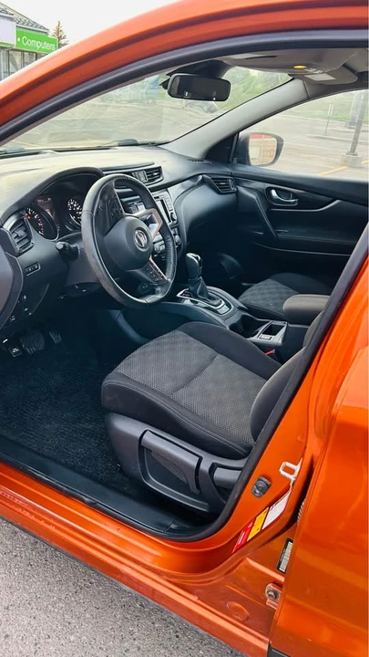 2019 Nissan Rogue - Image 6 of 9