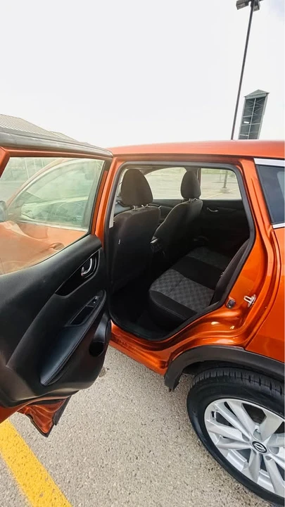 2019 Nissan Rogue - Image 3 of 9