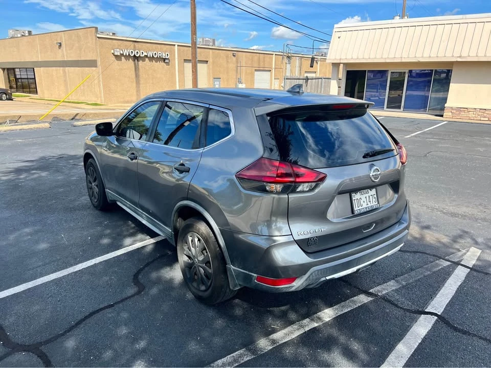 2019 Nissan Rogue - Image 7 of 8