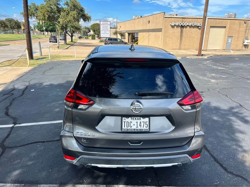 2019 Nissan Rogue - Image 5 of 8