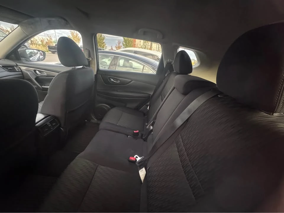 2019 Nissan Rogue - Image 6 of 7