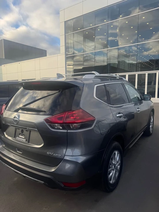 2019 Nissan Rogue - Image 4 of 7