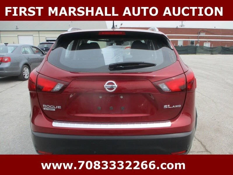 2019 Nissan Rogue - Image 4 of 10