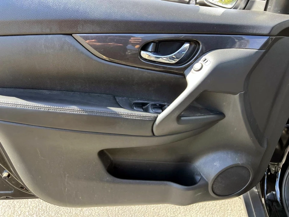 2019 Nissan Rogue - Image 13 of 21
