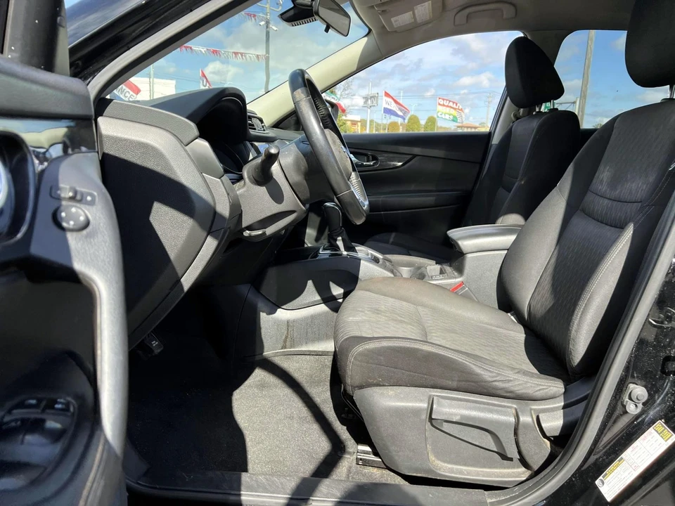 2019 Nissan Rogue - Image 10 of 21
