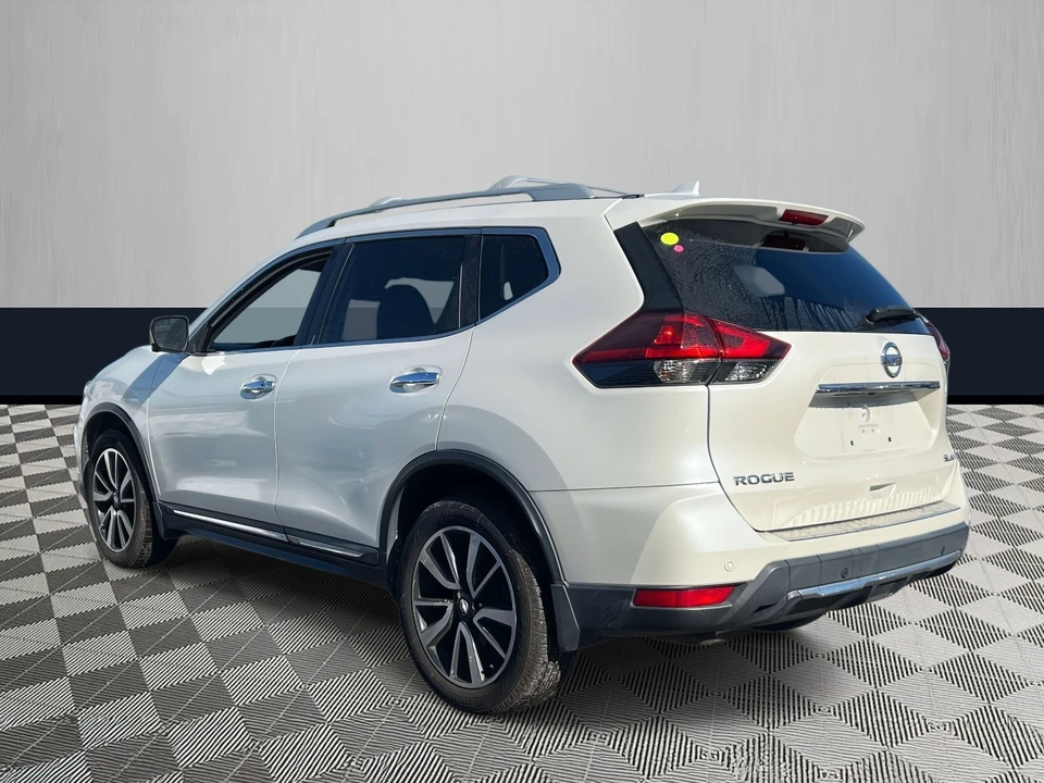 2019 Nissan Rogue - Image 4 of 21
