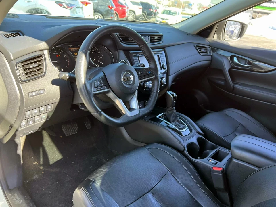2019 Nissan Rogue - Image 14 of 21