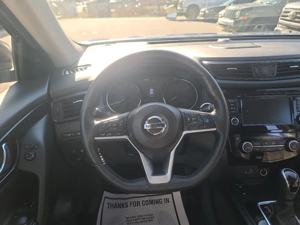 2019 Nissan Rogue - Image 16 of 26
