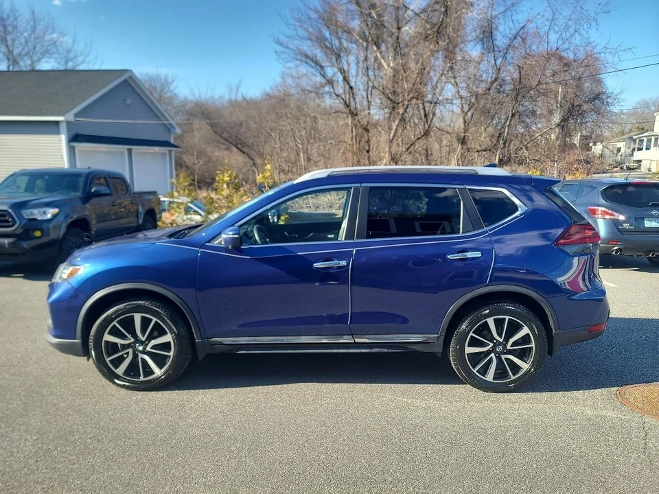 2019 Nissan Rogue - Image 4 of 26
