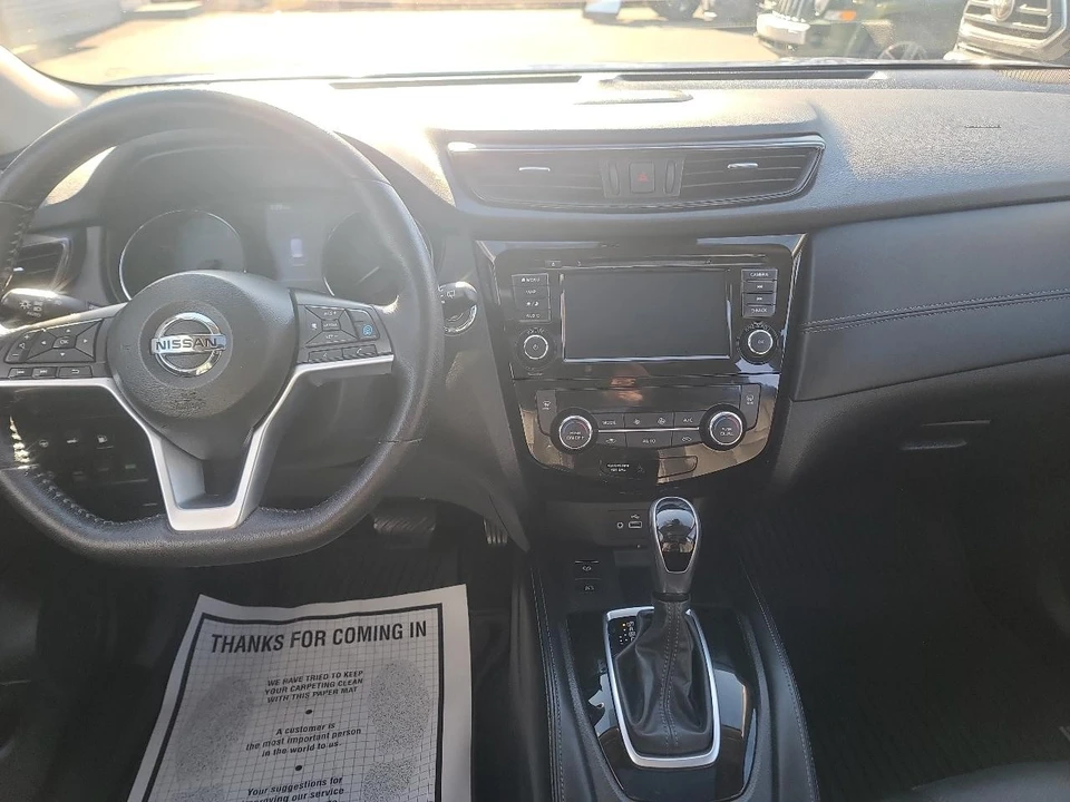 2019 Nissan Rogue - Image 17 of 26