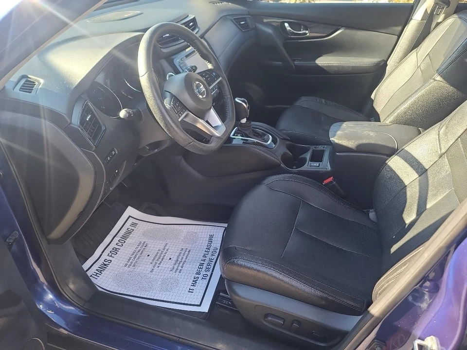 2019 Nissan Rogue - Image 10 of 26
