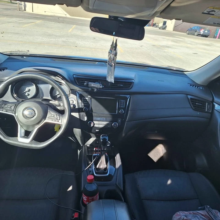 2019 Nissan Rogue - Image 5 of 9