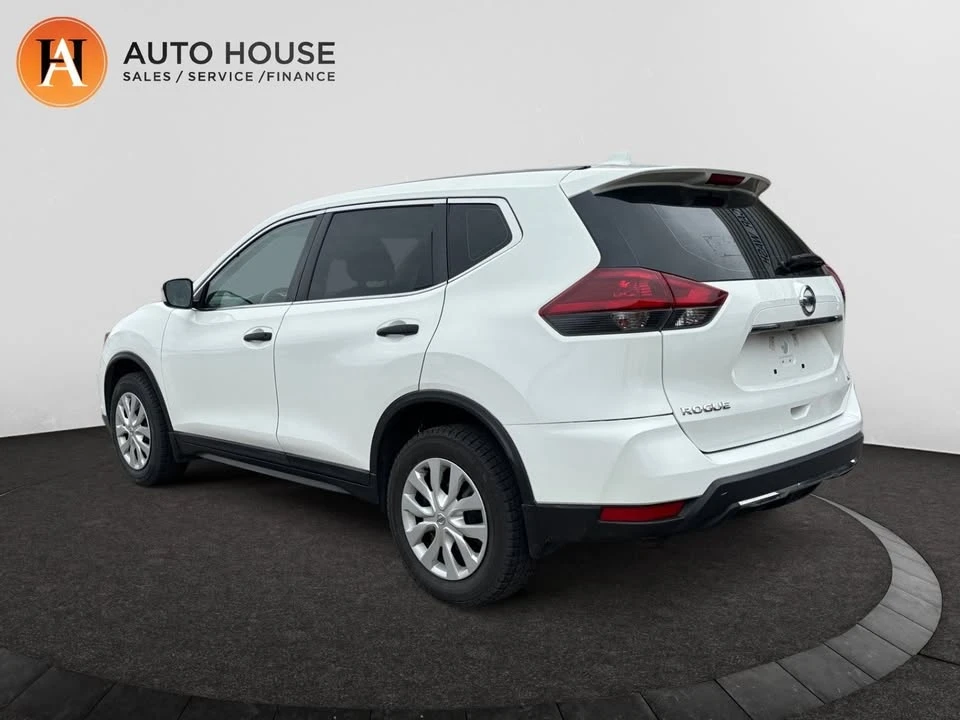 2019 Nissan Rogue - Image 2 of 16