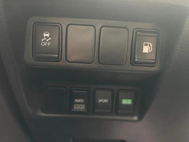 2019 Nissan Rogue - Image 15 of 16