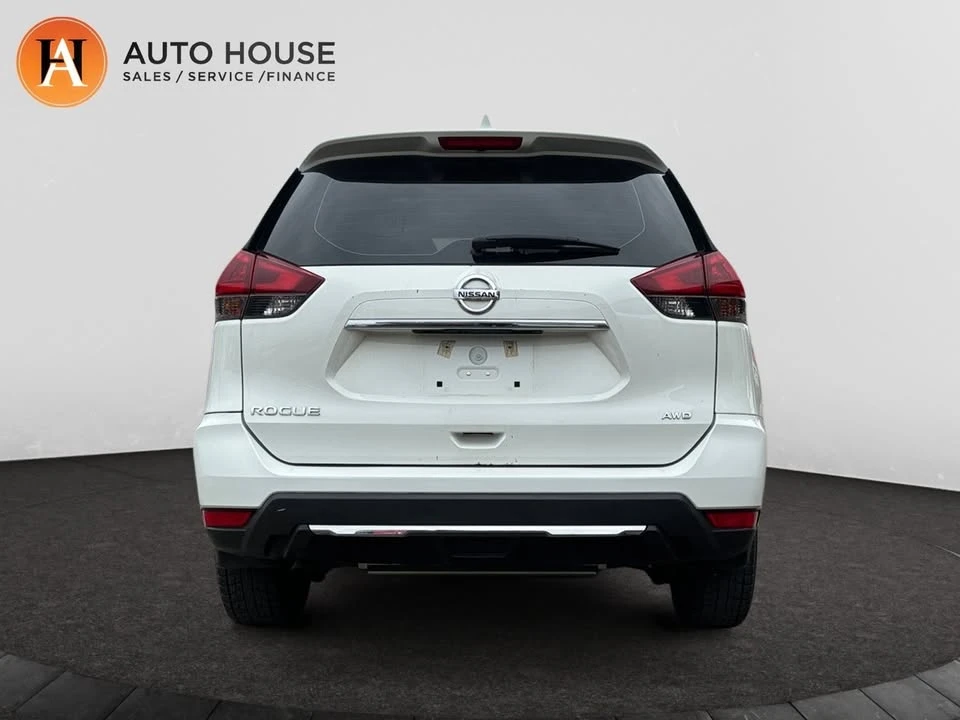 2019 Nissan Rogue - Image 3 of 16