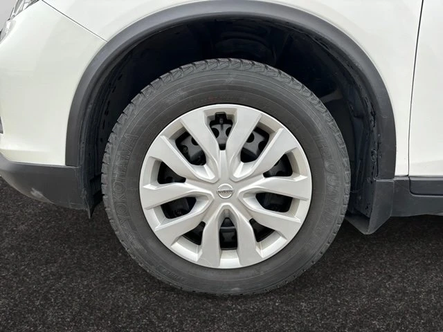 2019 Nissan Rogue - Image 13 of 16