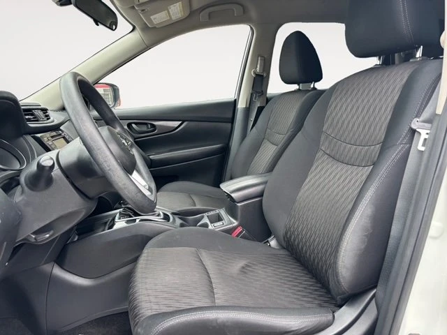 2019 Nissan Rogue - Image 7 of 16