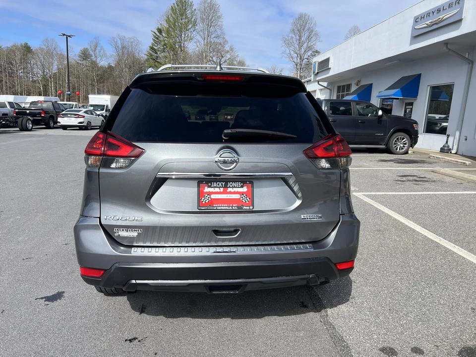 2019 Nissan Rogue - Image 2 of 21