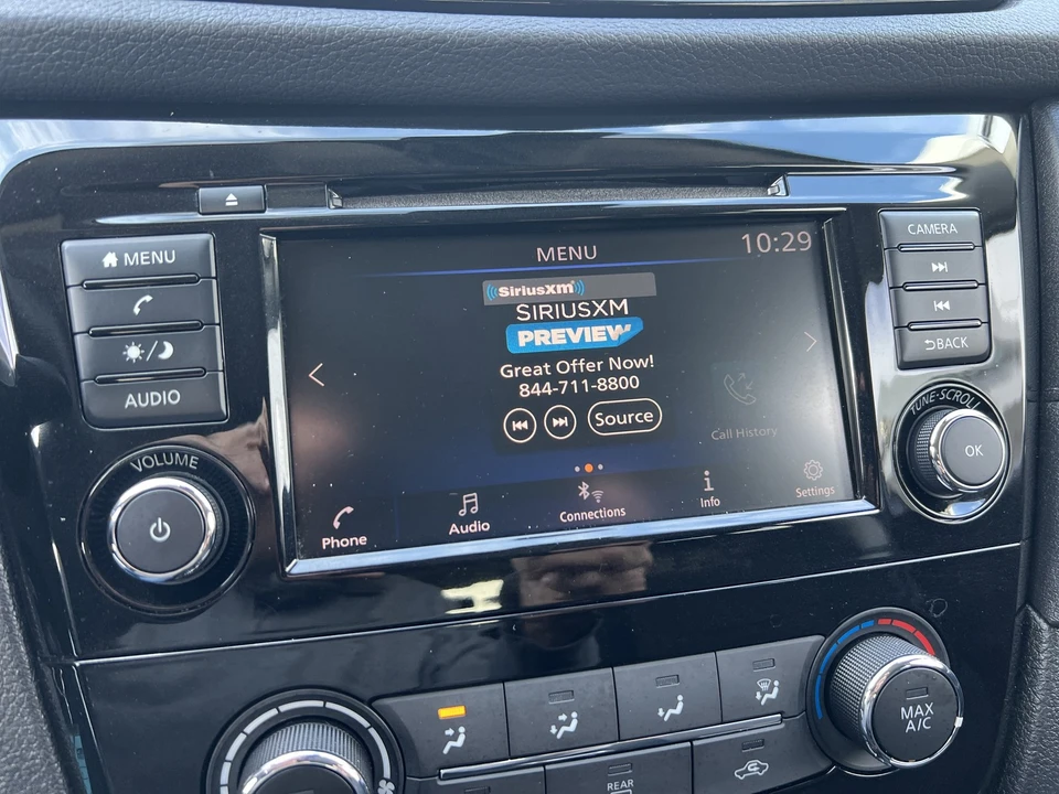 2019 Nissan Rogue - Image 17 of 21