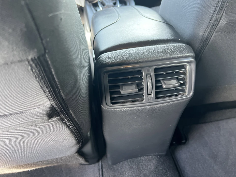 2019 Nissan Rogue - Image 12 of 21