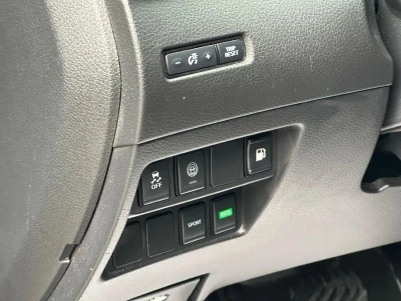 2019 Nissan Rogue - Image 11 of 12